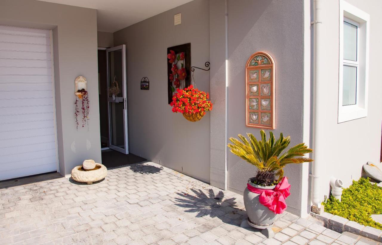 Appartamento 21 On Bakoond Yzerfontein Esterno foto