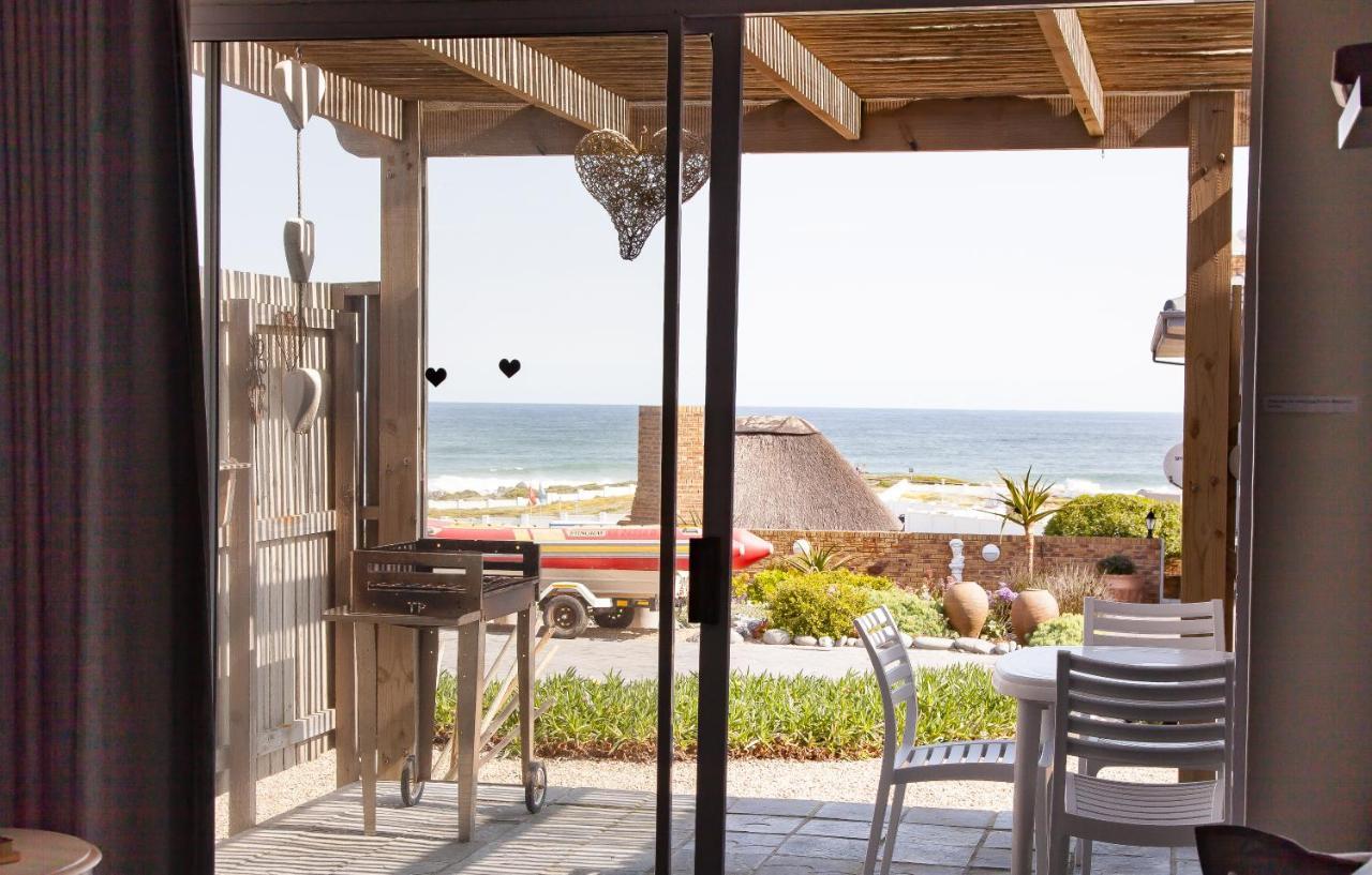 Appartamento 21 On Bakoond Yzerfontein Esterno foto
