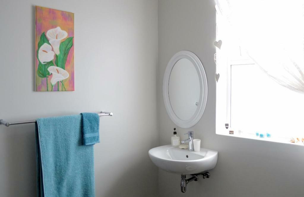 Appartamento 21 On Bakoond Yzerfontein Esterno foto
