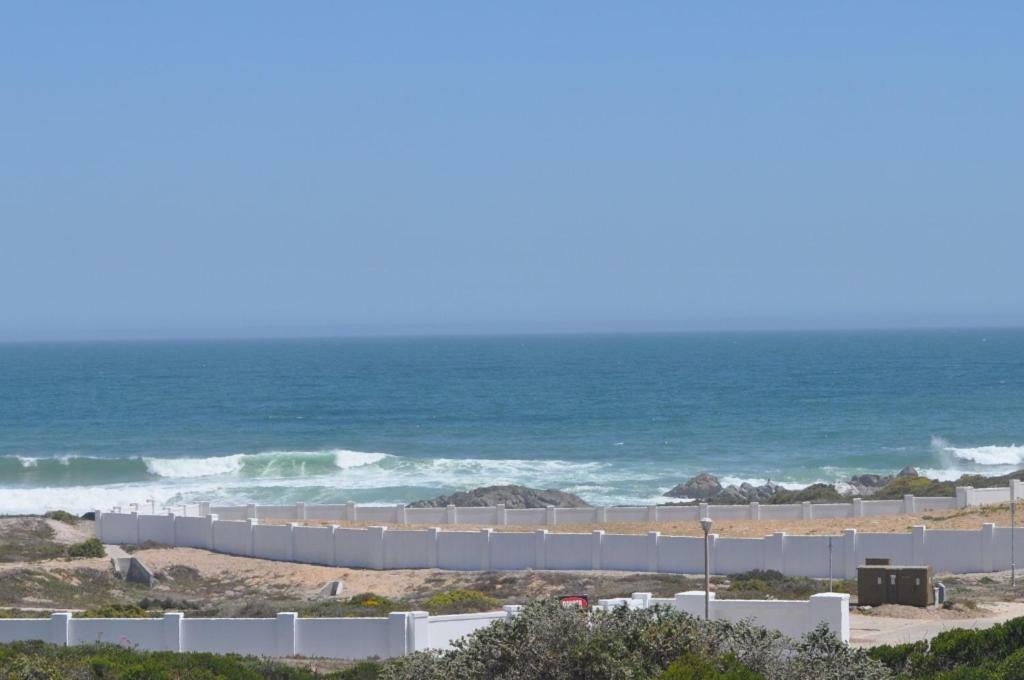 Appartamento 21 On Bakoond Yzerfontein Esterno foto
